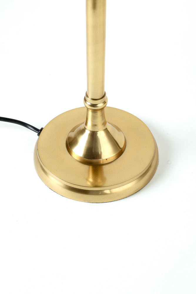 Minimalistic Cast Lamp