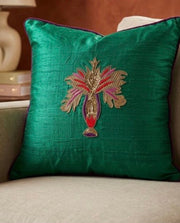 Lal Gamla - in Emerald