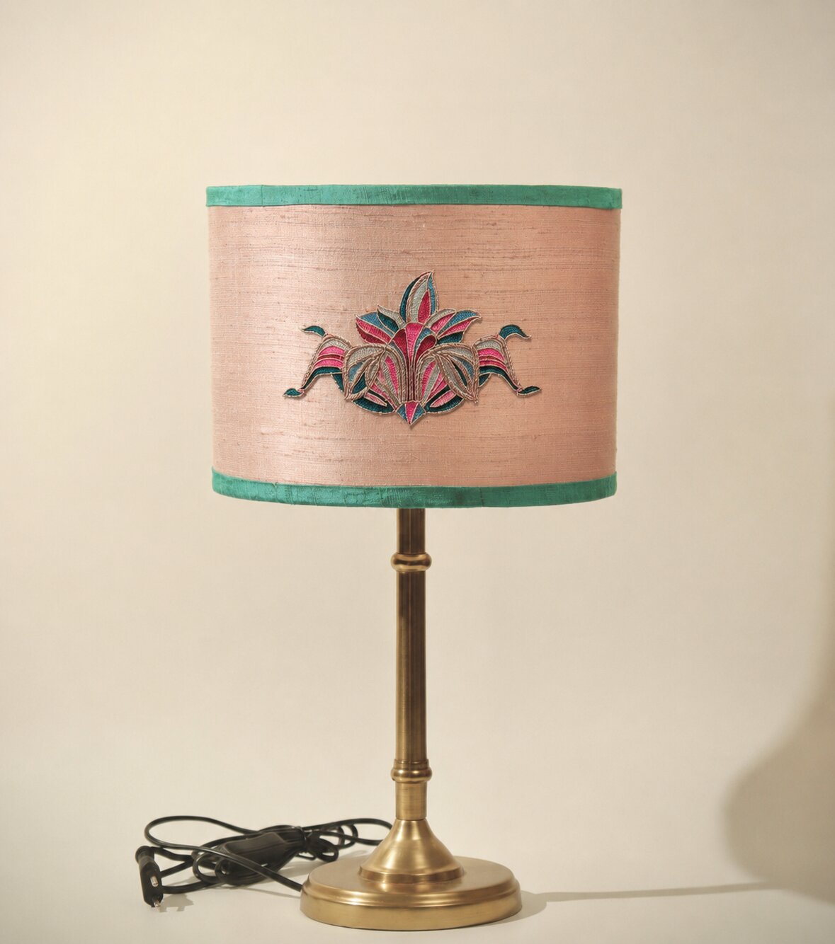 Minimalistic Cast Lamp
